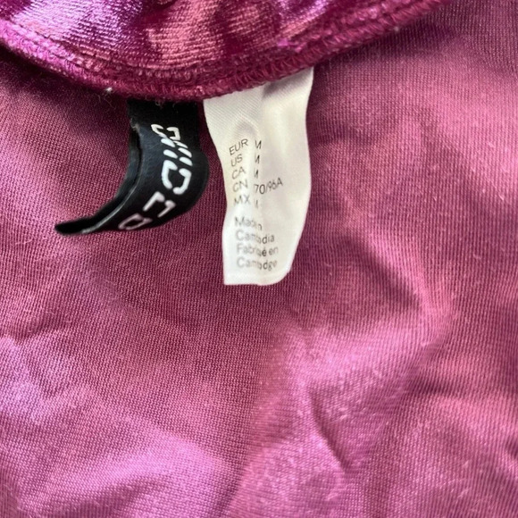 5/20$ Divided purple velvet long sleeves crop top size medium - Picture 4 of 6
